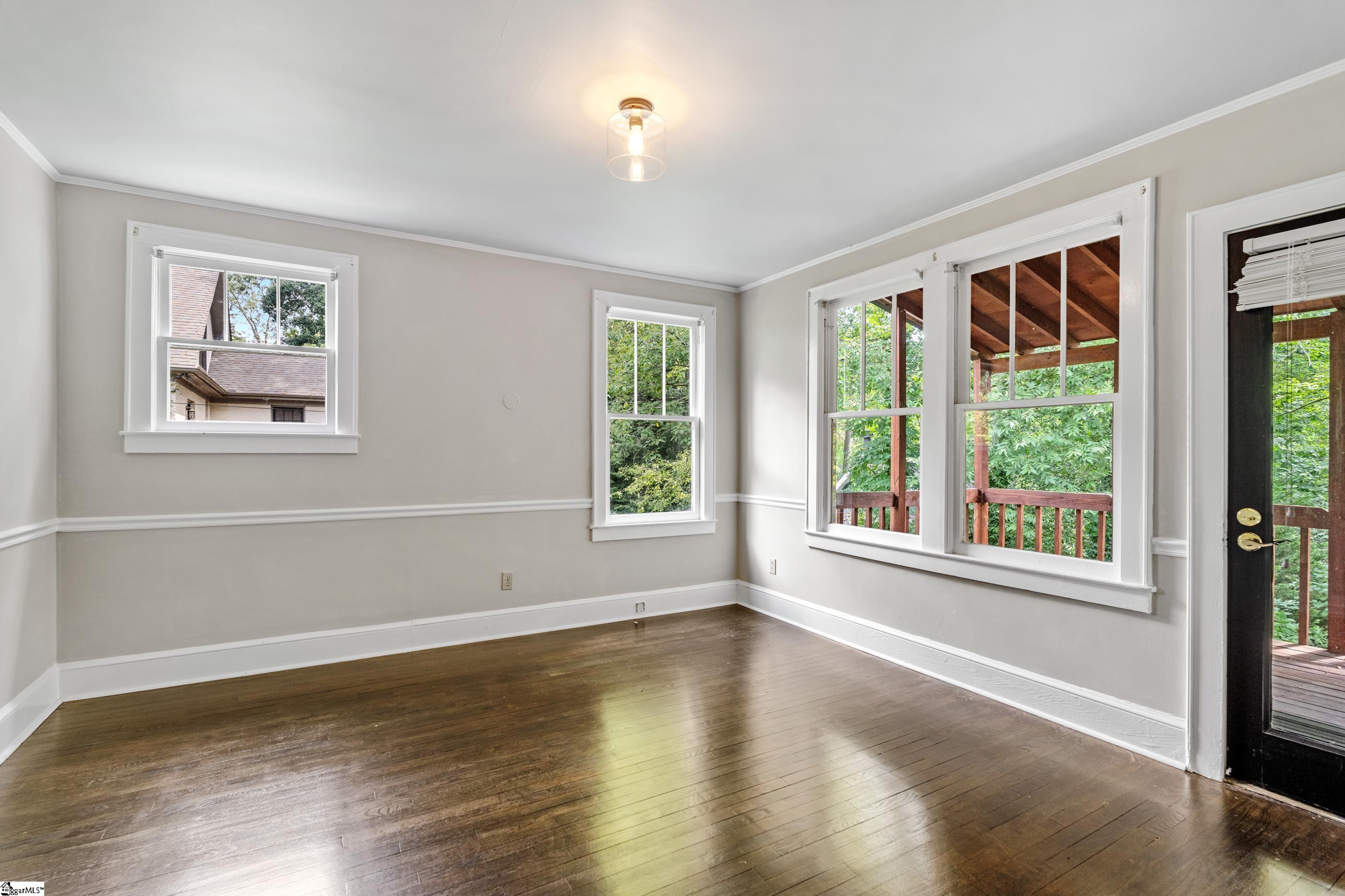 222 E Avondale Drive Greenville, SC 29609