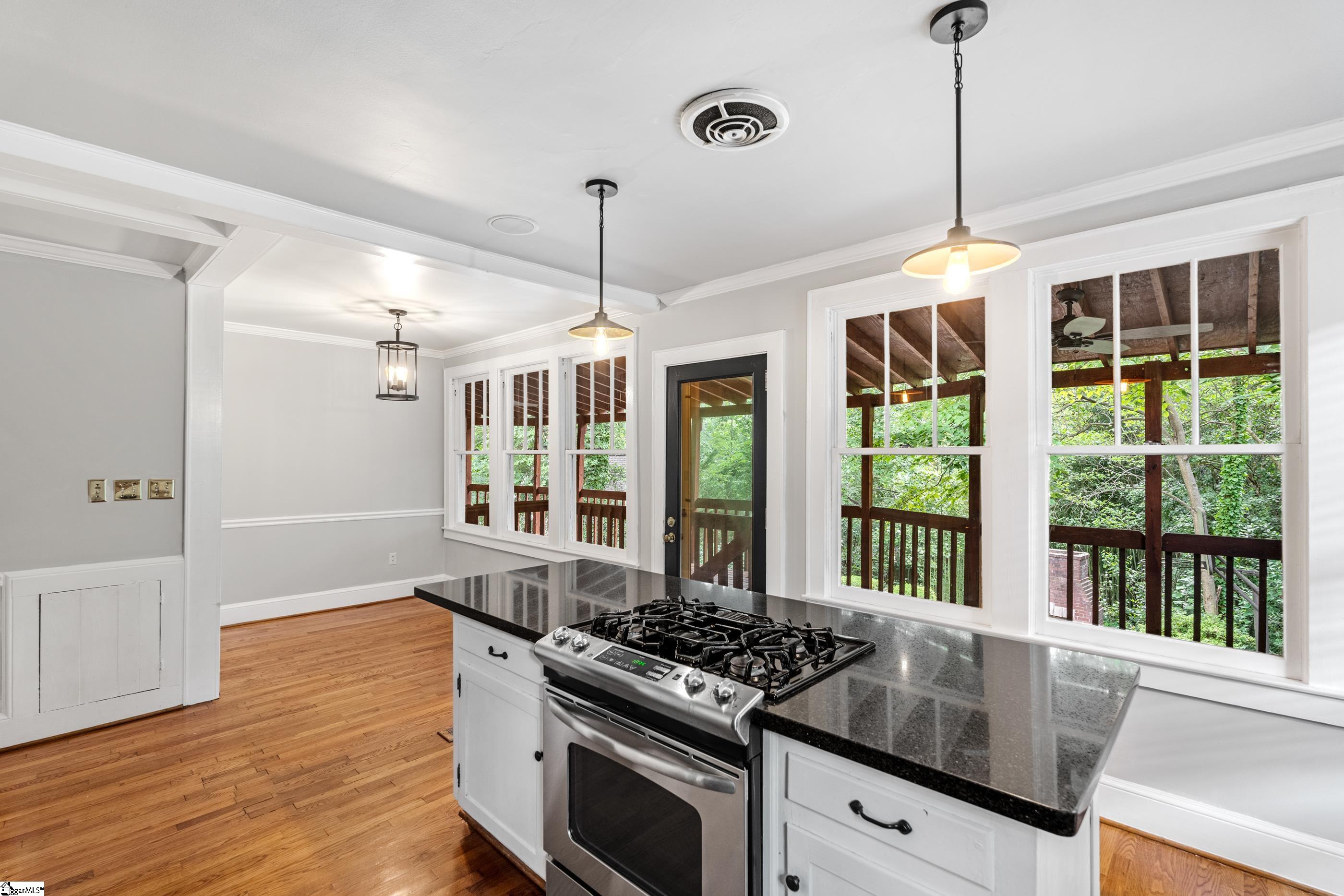 222 E Avondale Drive Greenville, SC 29609