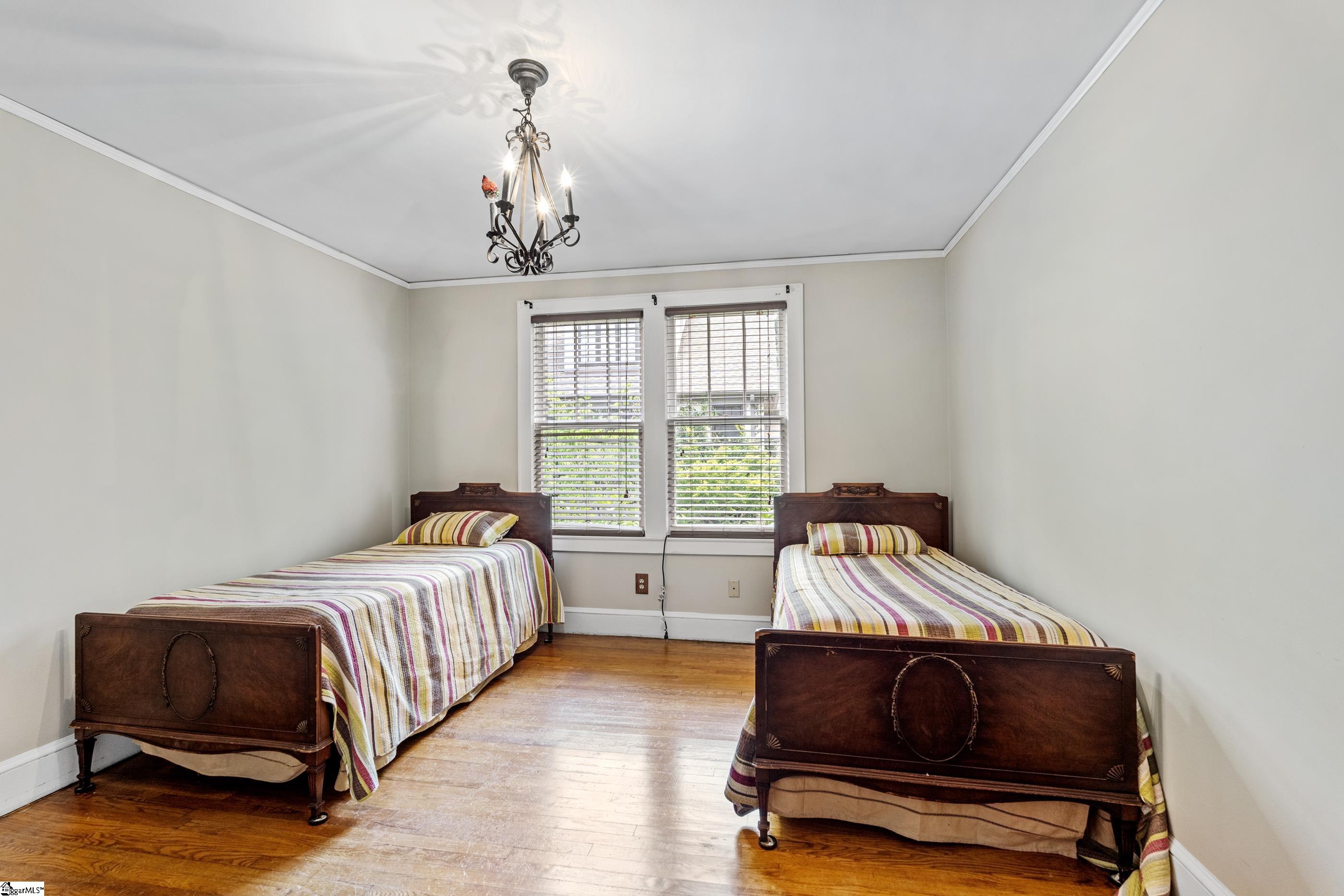 222 E Avondale Drive Greenville, SC 29609