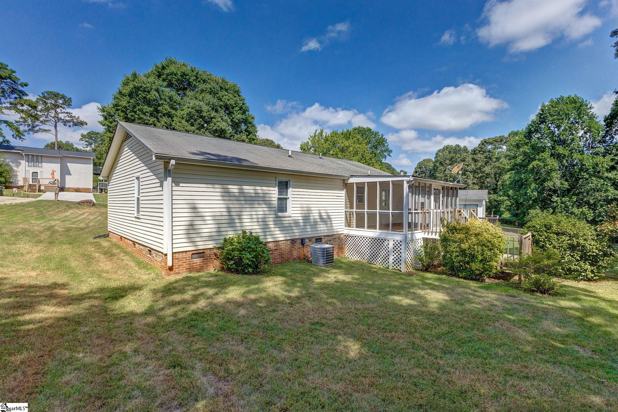 1013 Havelock Drive Taylors, SC 29687