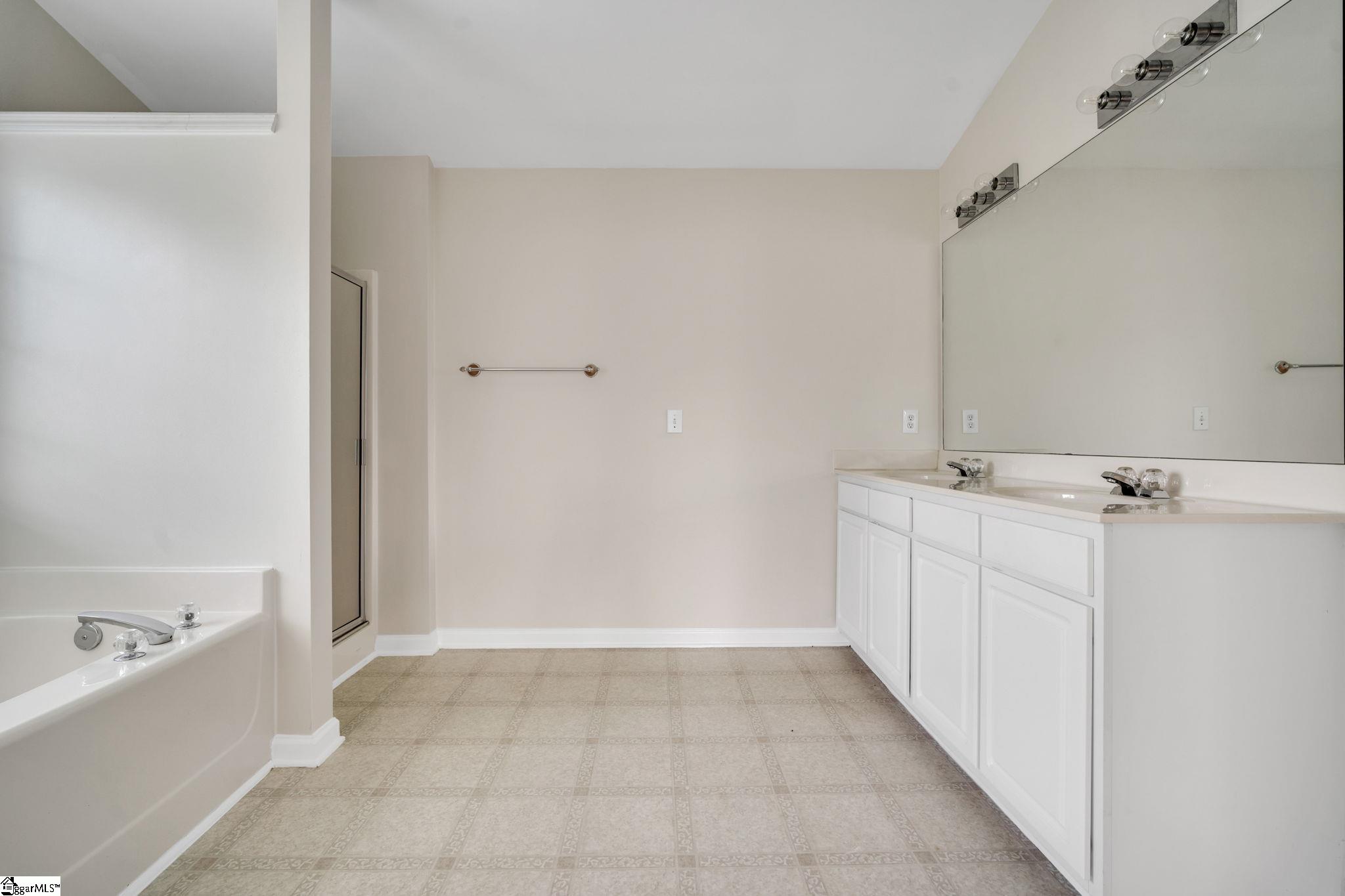 11 Comesee Court Greenville, SC 29605