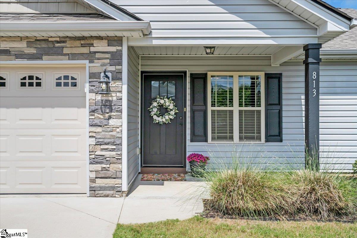 813 N Mossy Rock Road Spartanburg, SC 29303