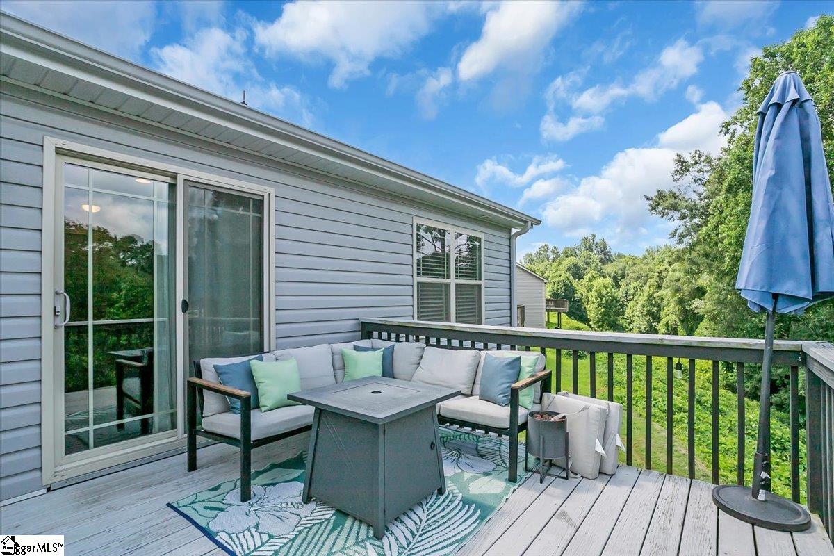 813 N Mossy Rock Road Spartanburg, SC 29303