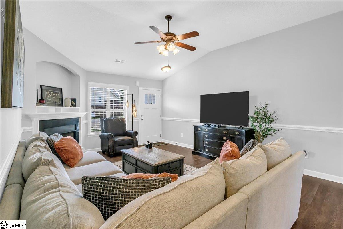 813 N Mossy Rock Road Spartanburg, SC 29303