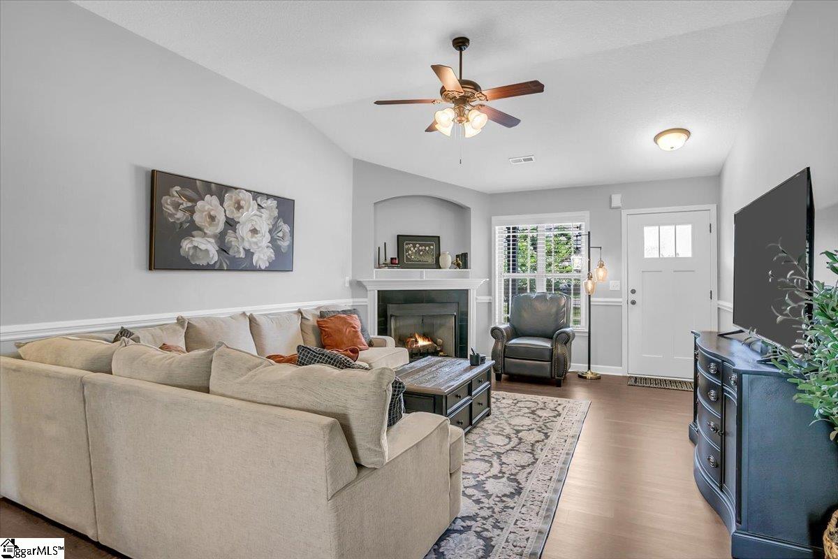 813 N Mossy Rock Road Spartanburg, SC 29303