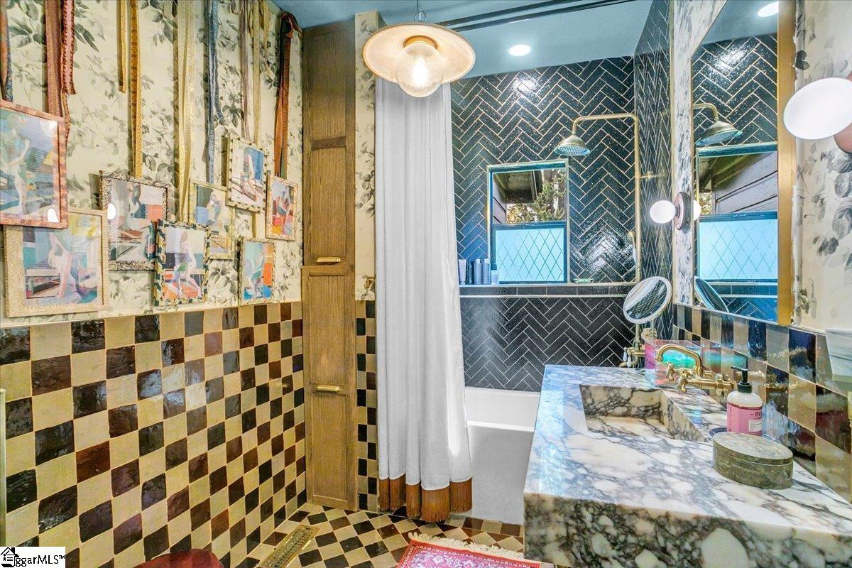 50 Smythe Avenue Greenville, SC 29605