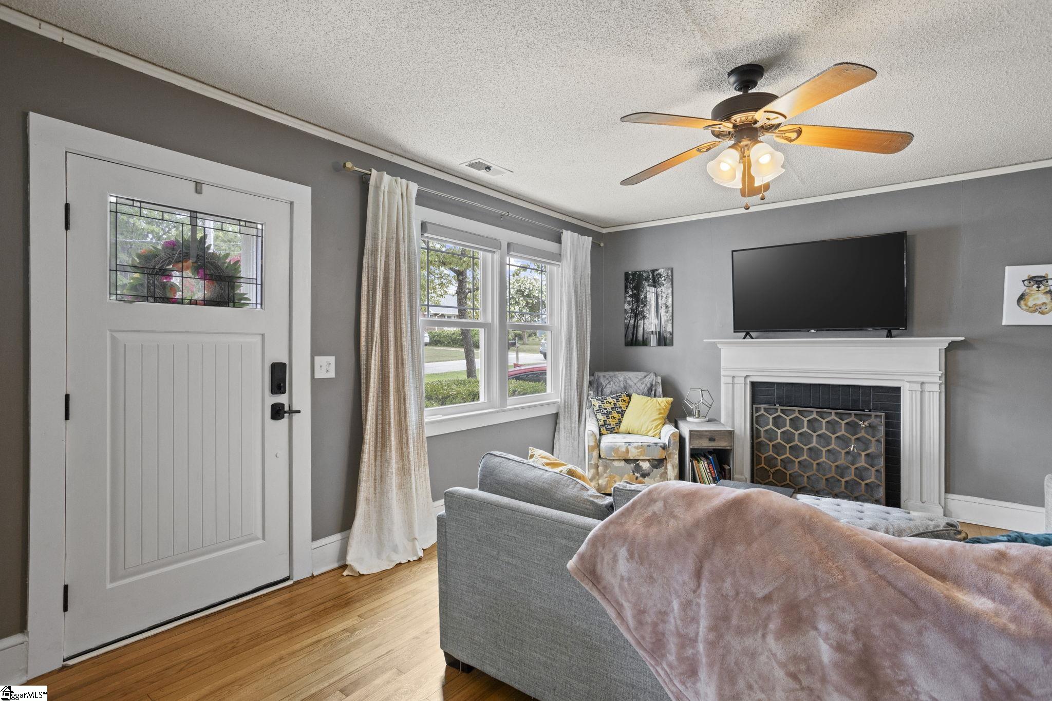 4 Paris Mountain Avenue Greenville, SC 29609