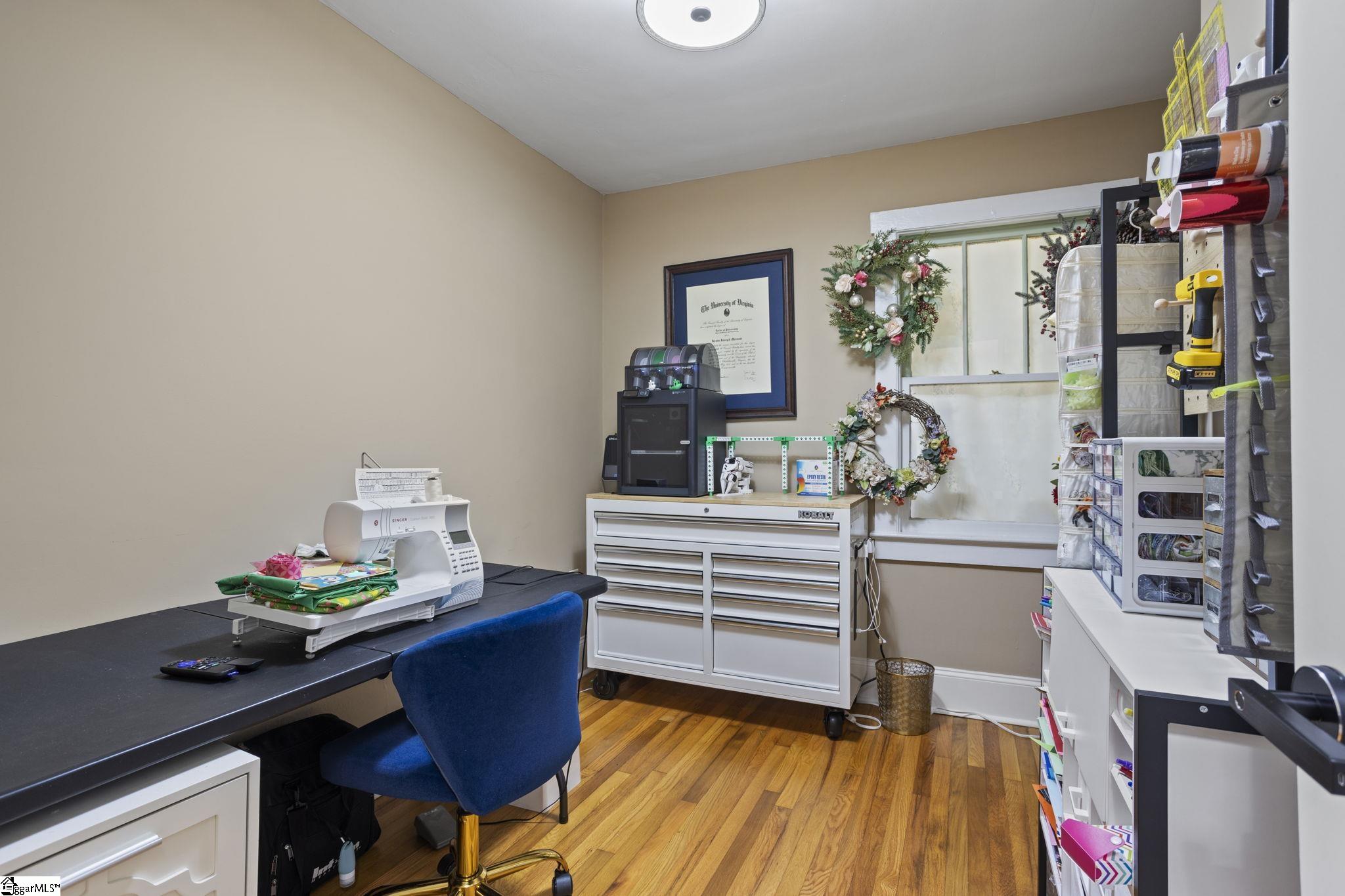 4 Paris Mountain Avenue Greenville, SC 29609