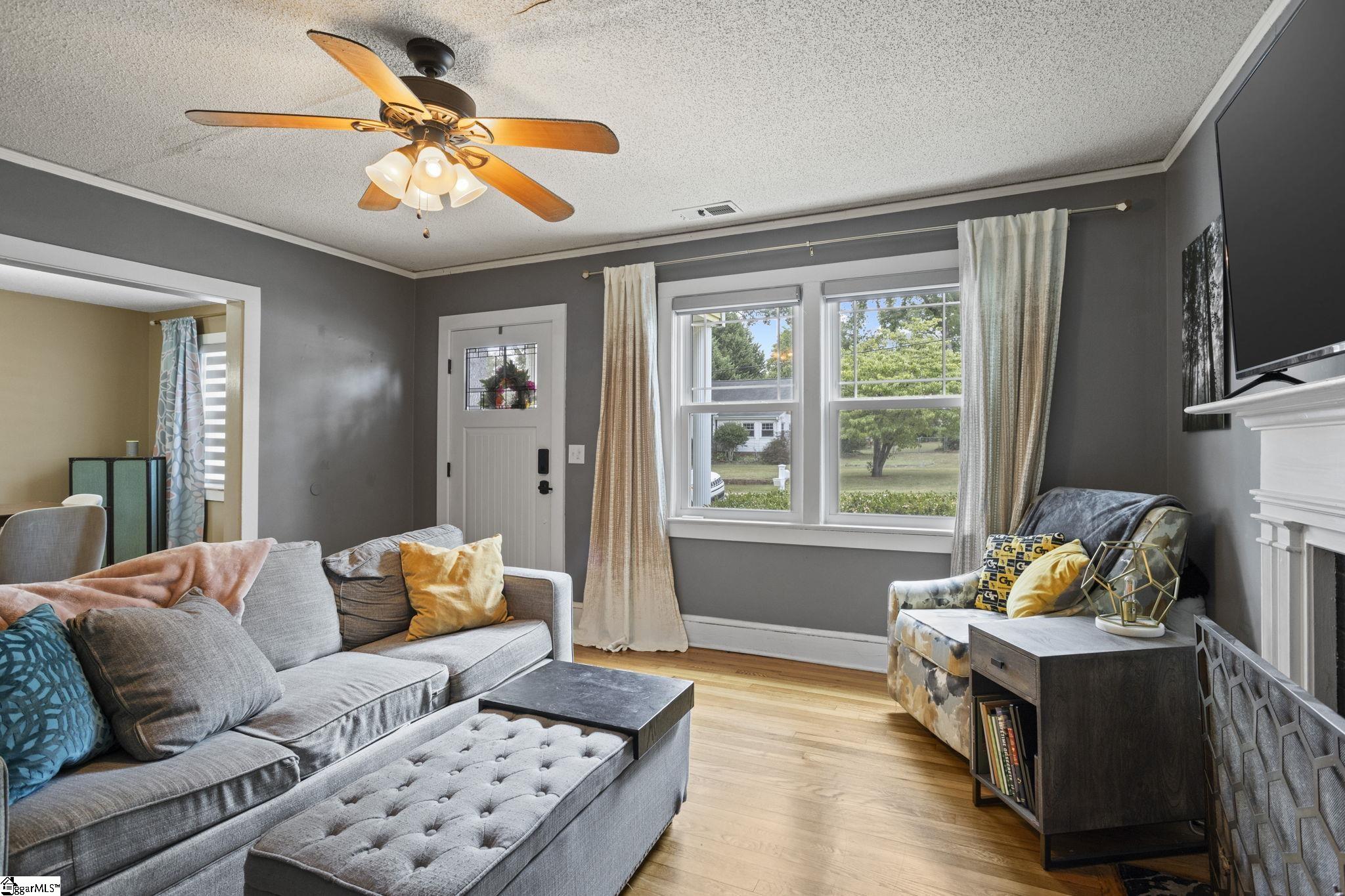 4 Paris Mountain Avenue Greenville, SC 29609