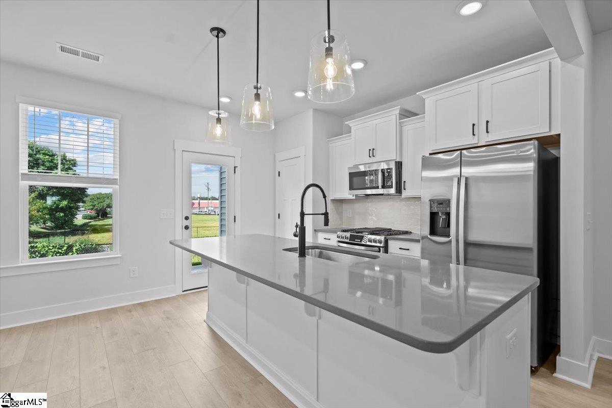 208 Cali Way Piedmont, SC 29673