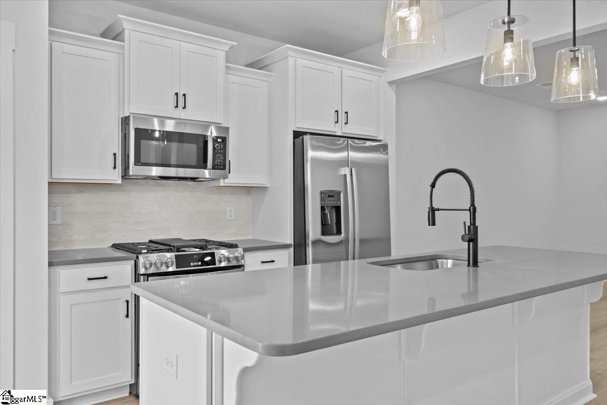 208 Cali Way Piedmont, SC 29673