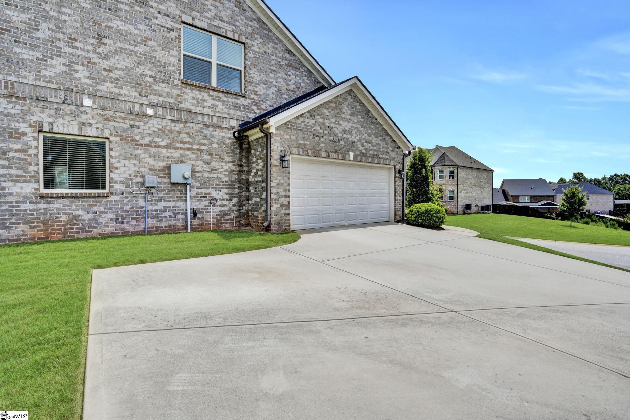 100 Strathaven Court Greer, SC 29651