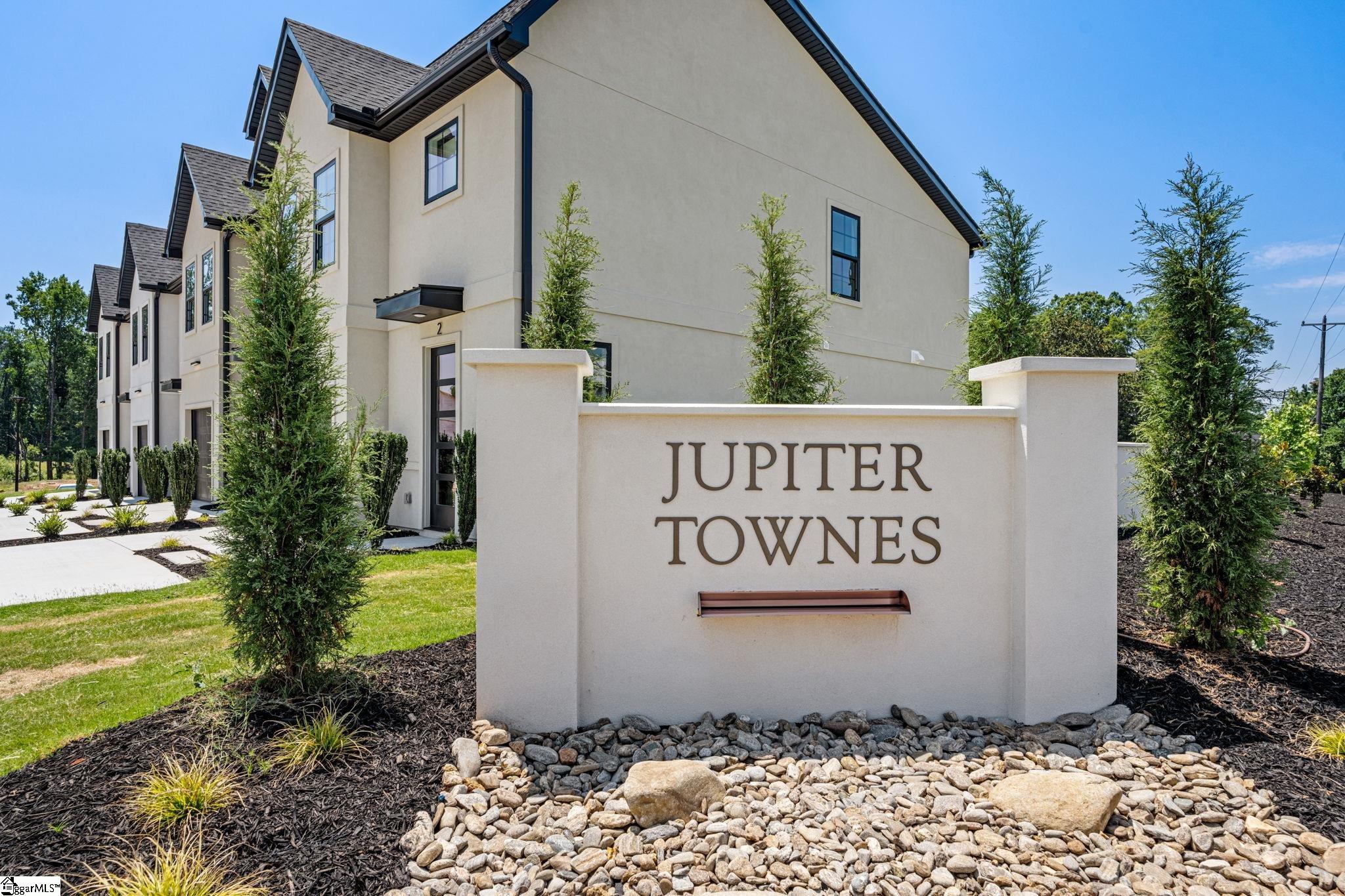 8 Taverly Drive Greenville, SC 29605