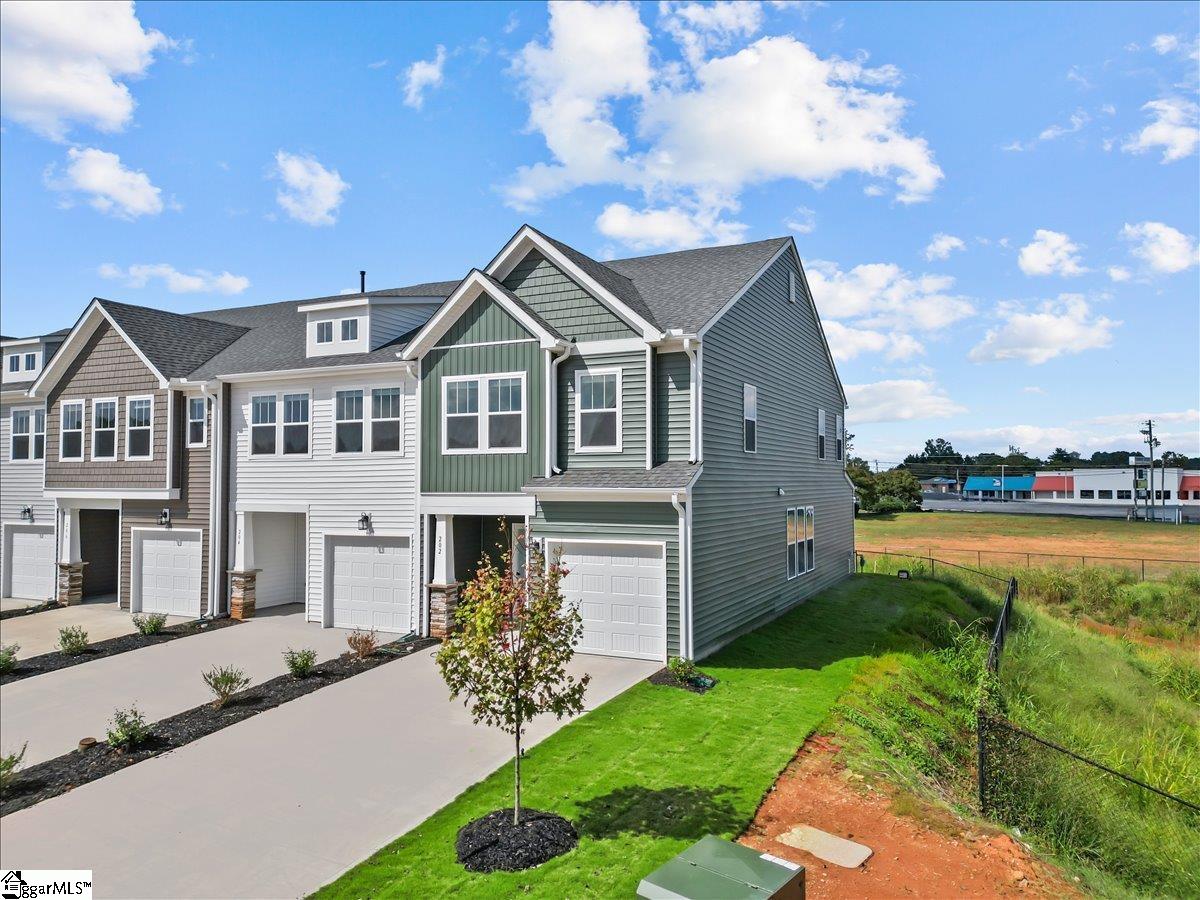 202 Cali Way Piedmont, SC 29673