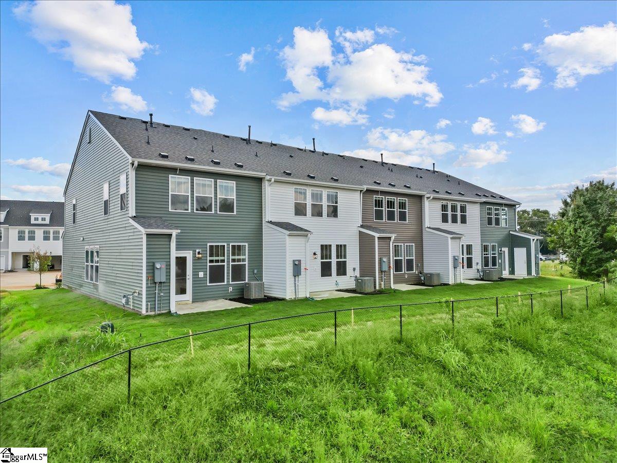 202 Cali Way Piedmont, SC 29673