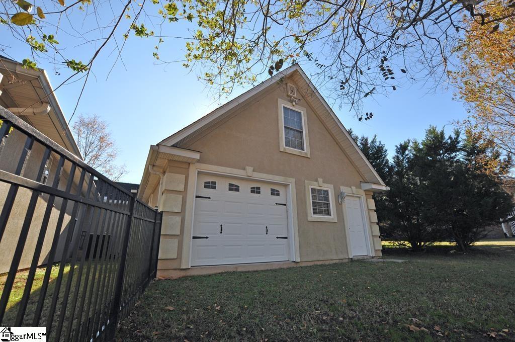 103 Egret Lane Greenwood, SC 29649