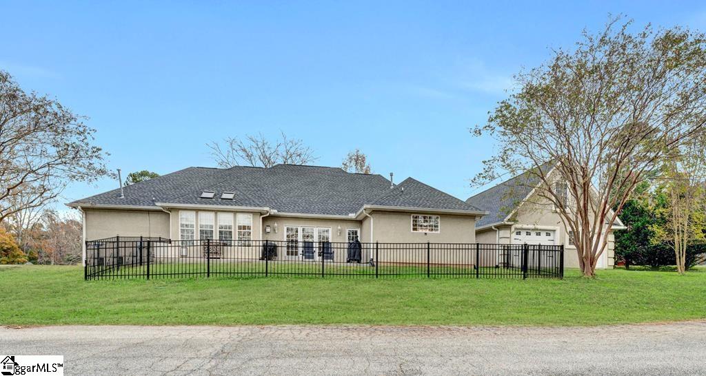 103 Egret Lane Greenwood, SC 29649
