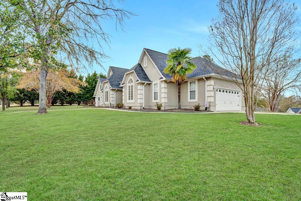 103 Egret Lane Greenwood, SC 29649