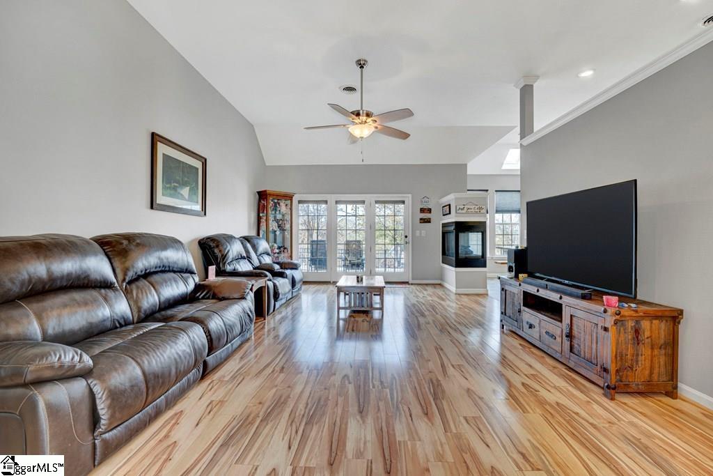 103 Egret Lane Greenwood, SC 29649