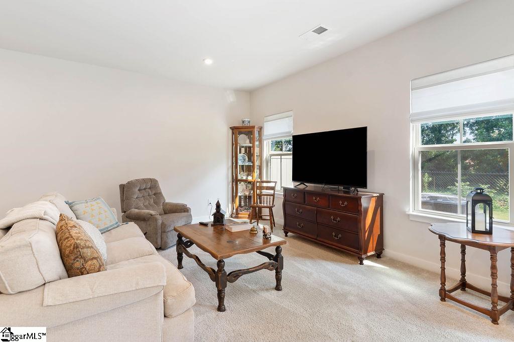 518 Martin Creek Drive Simpsonville, SC 29680