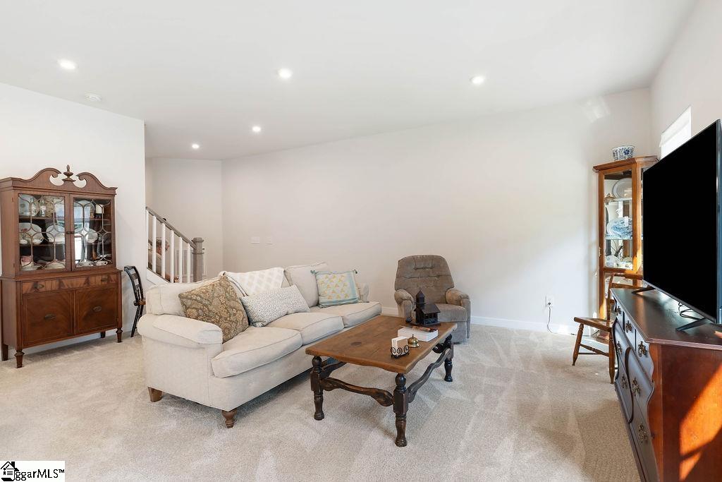 518 Martin Creek Drive Simpsonville, SC 29680