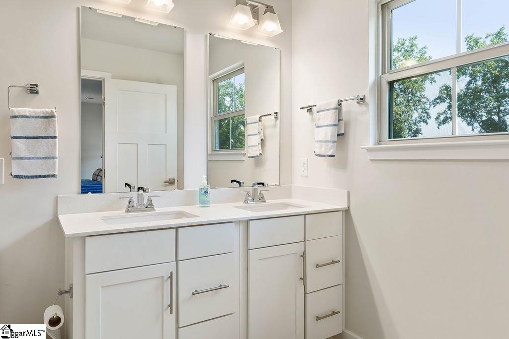 518 Martin Creek Drive Simpsonville, SC 29680