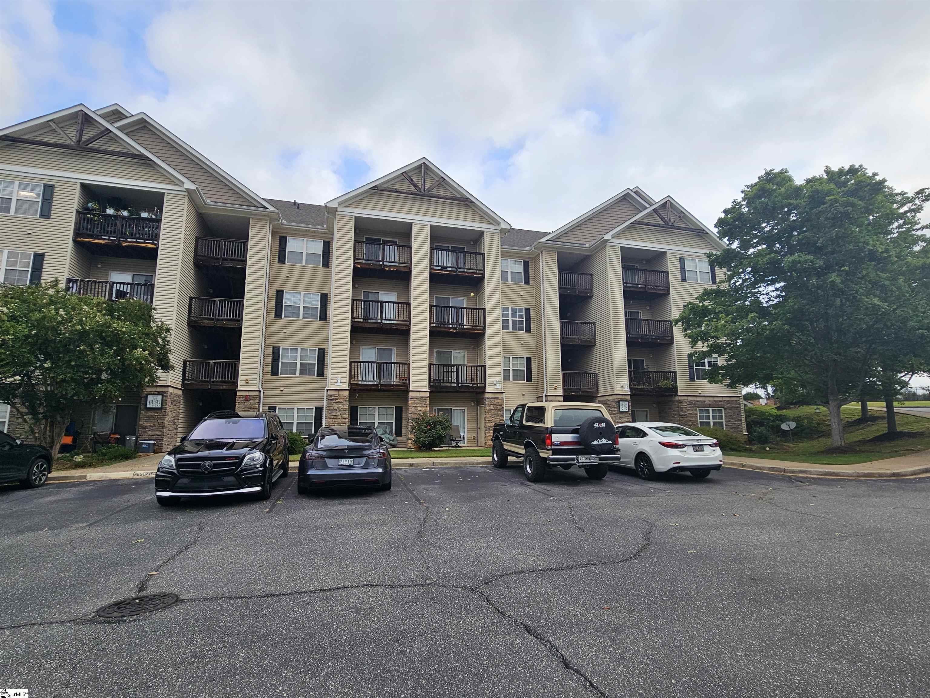 725 Lookover Drive Anderson, SC 29621