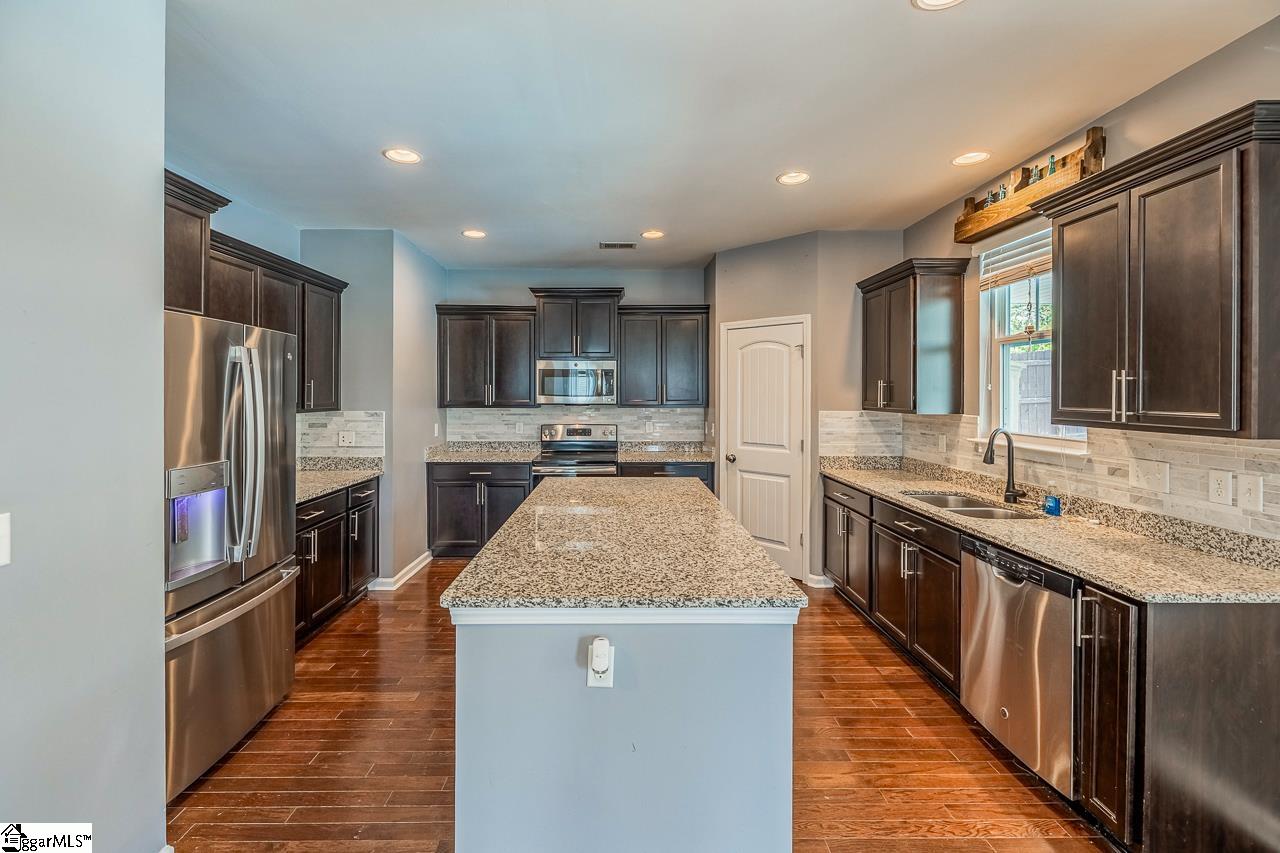 370 Slate Drive Boiling Springs, SC 29316