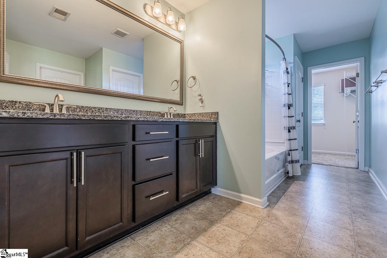370 Slate Drive Boiling Springs, SC 29316
