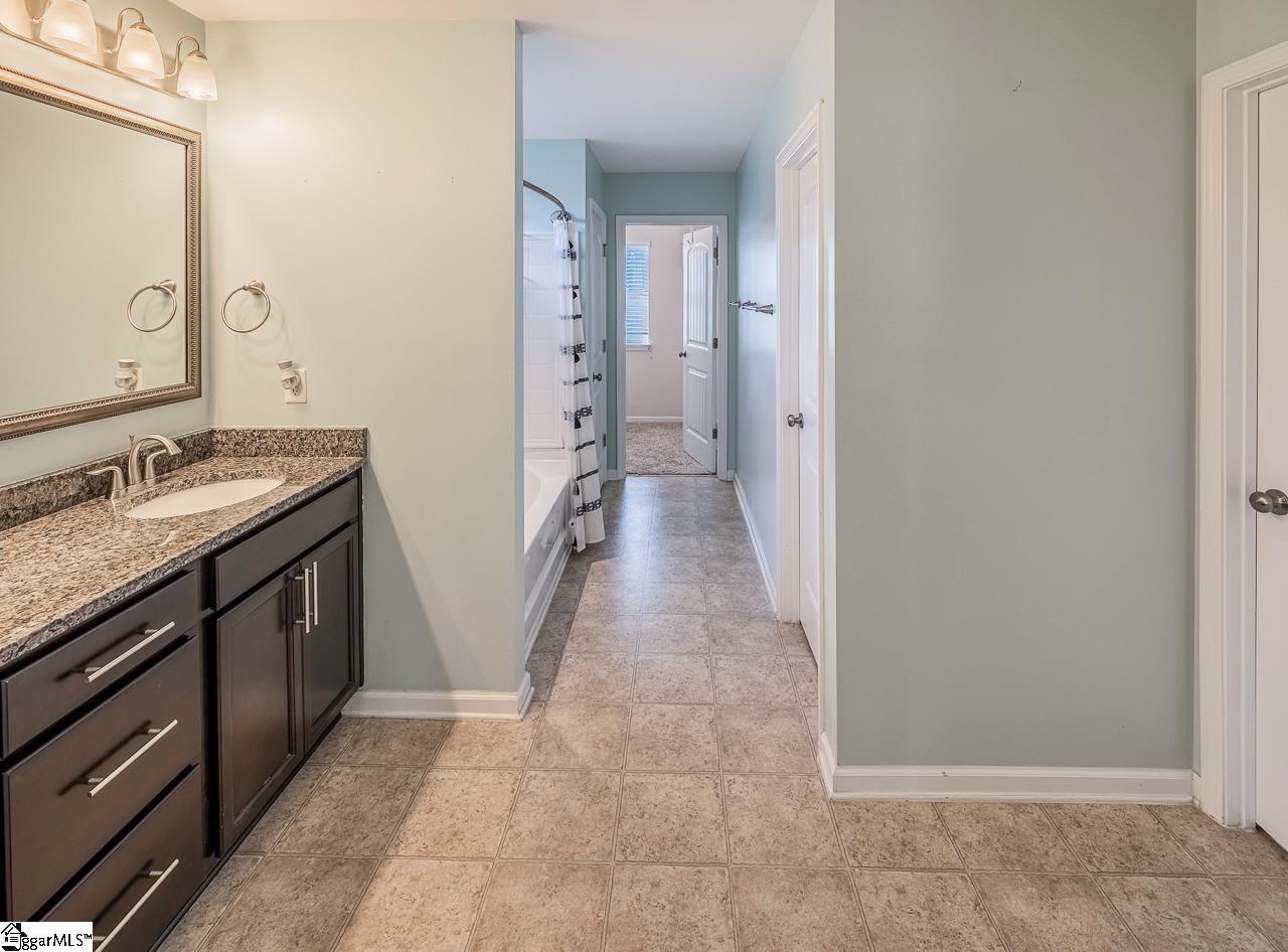 370 Slate Drive Boiling Springs, SC 29316