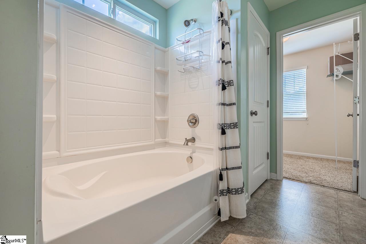 370 Slate Drive Boiling Springs, SC 29316