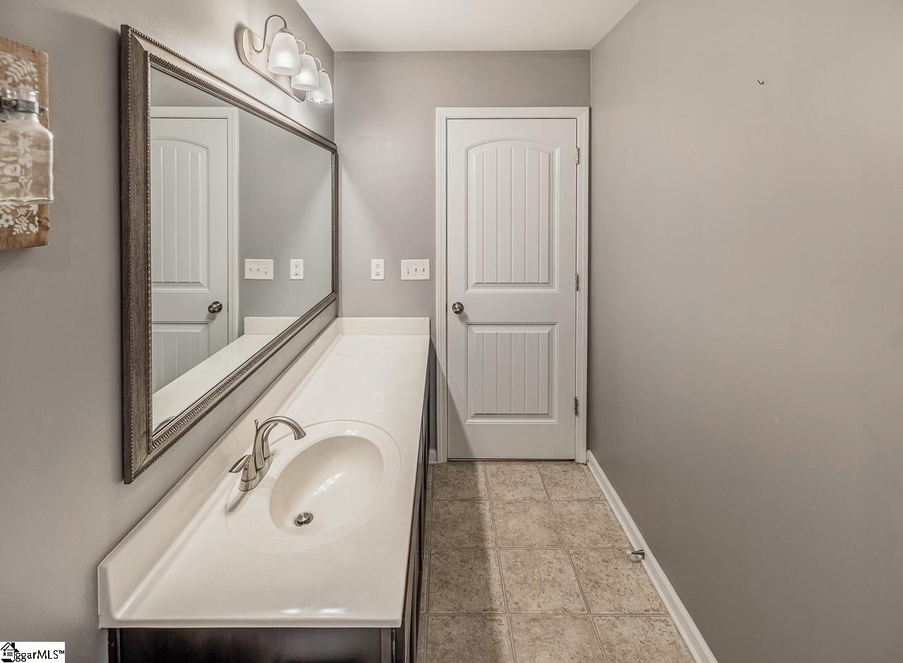 370 Slate Drive Boiling Springs, SC 29316