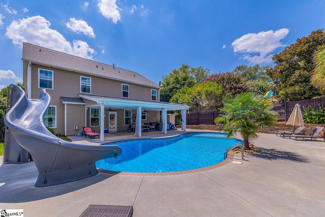 370 Slate Drive Boiling Springs, SC 29316