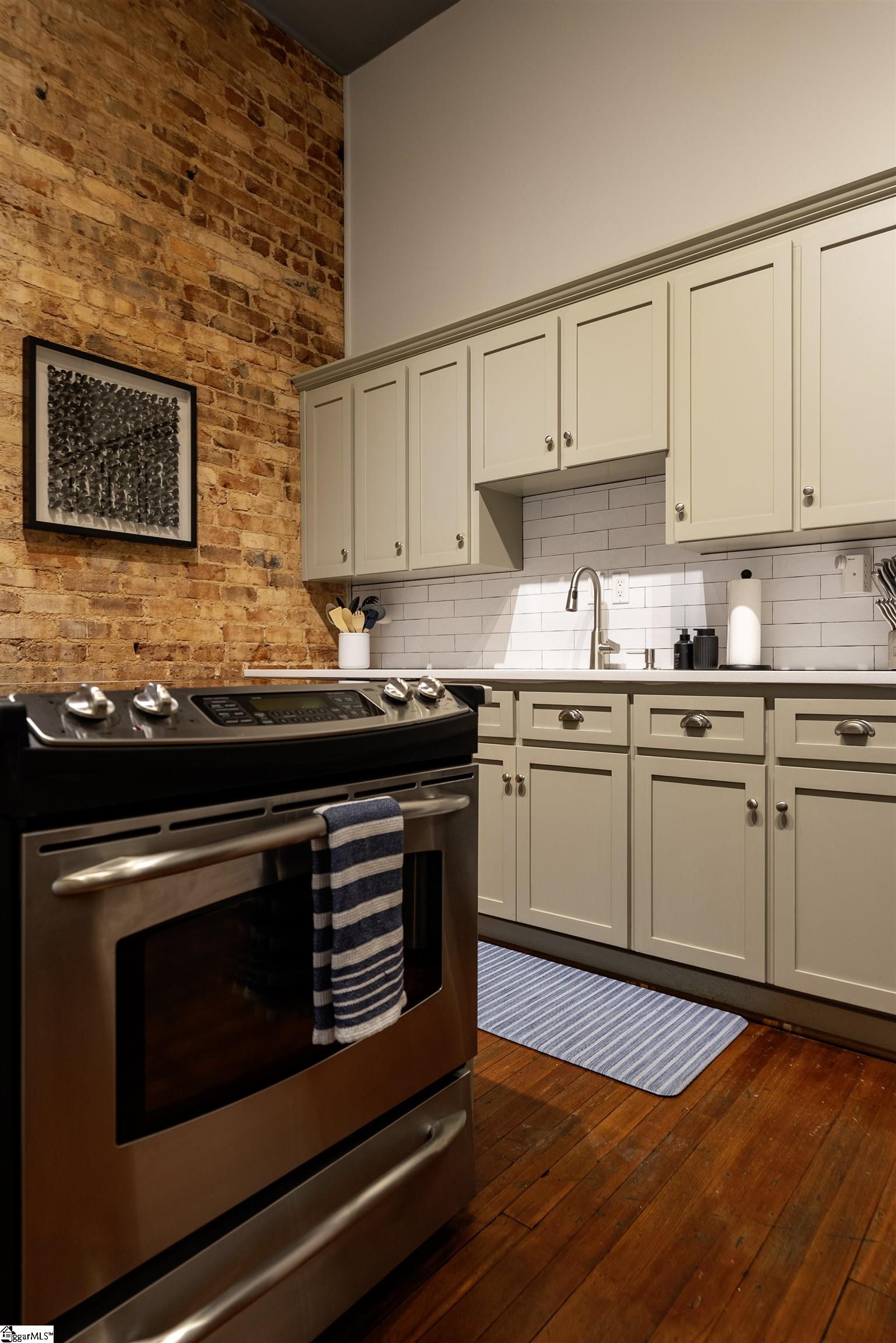 102 N Main Street UNIT Unit G Greenville, SC 29601