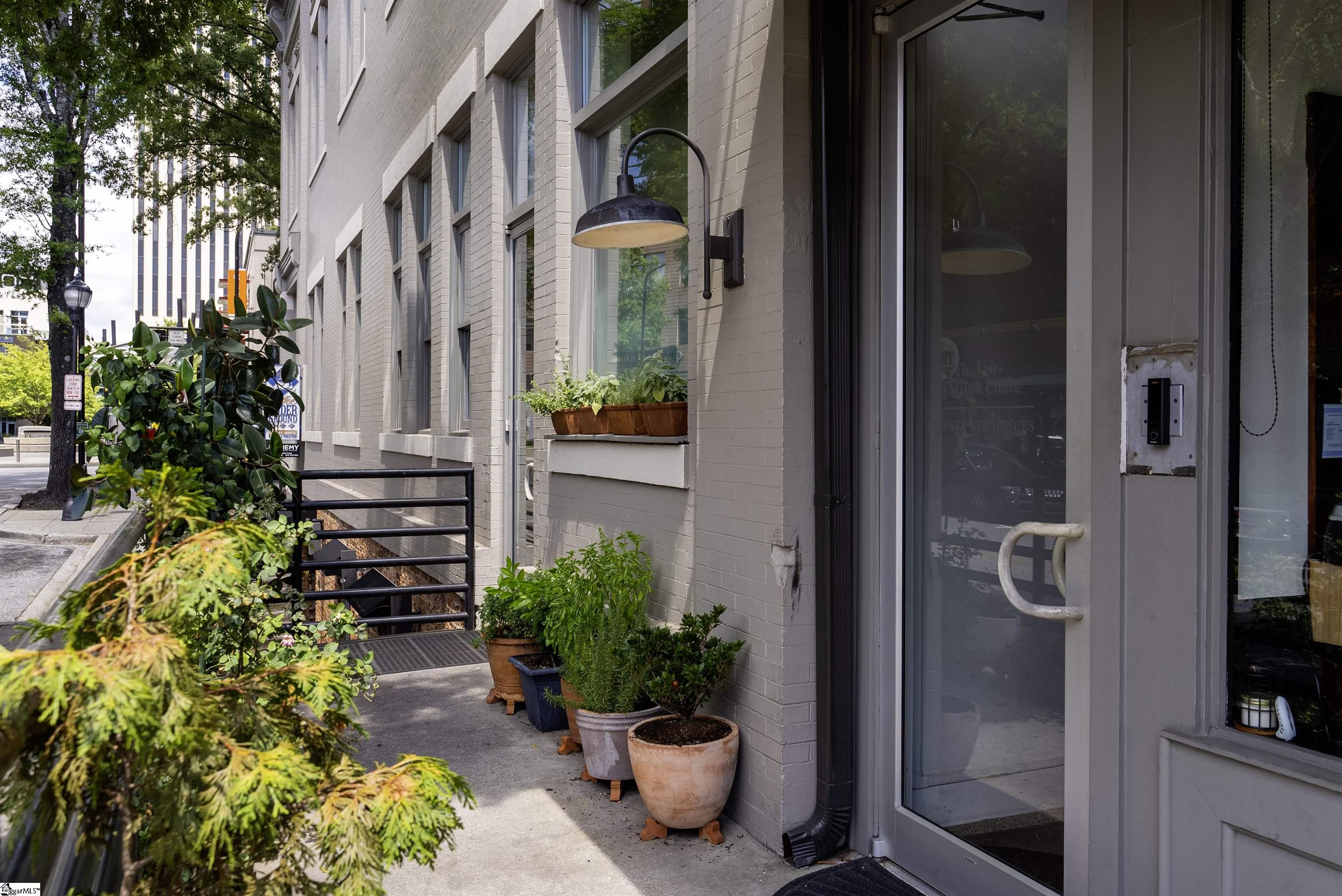 102 N Main Street UNIT Unit G Greenville, SC 29601