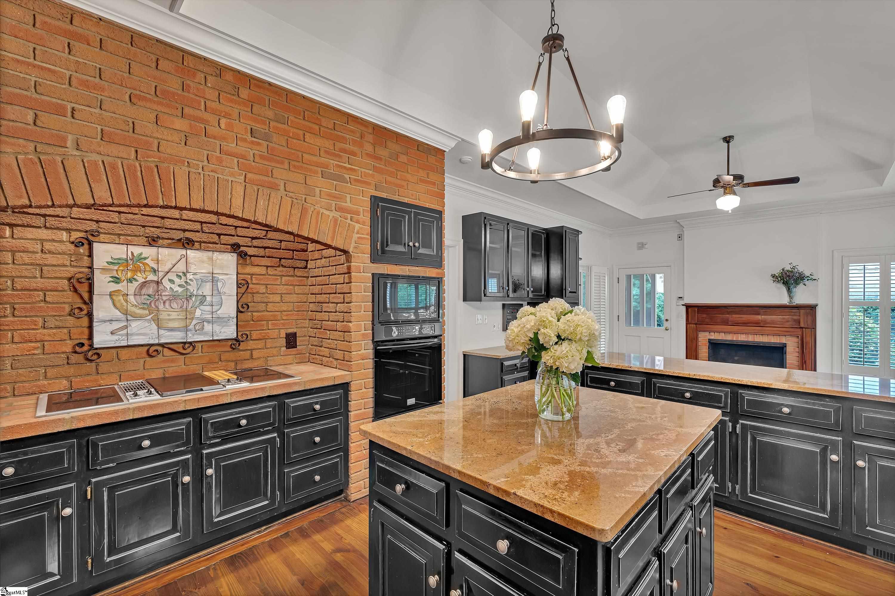 20 Hollow Hill Drive Greenville, SC 29607