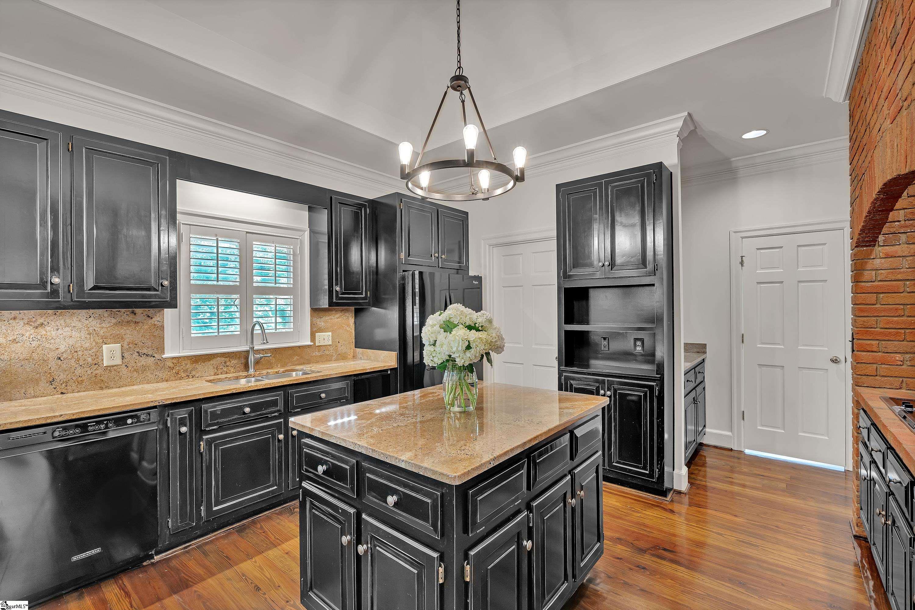 20 Hollow Hill Drive Greenville, SC 29607