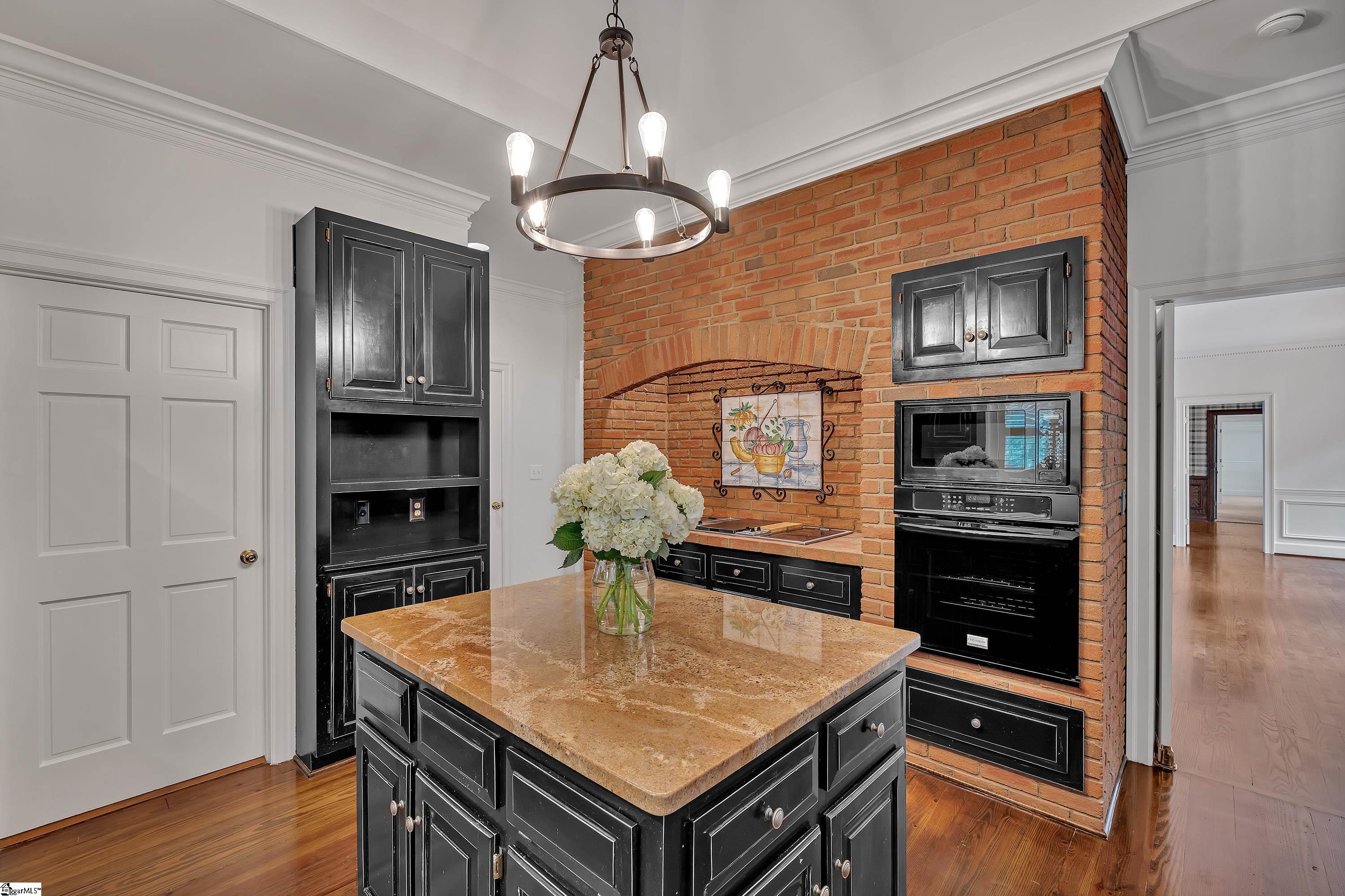 20 Hollow Hill Drive Greenville, SC 29607
