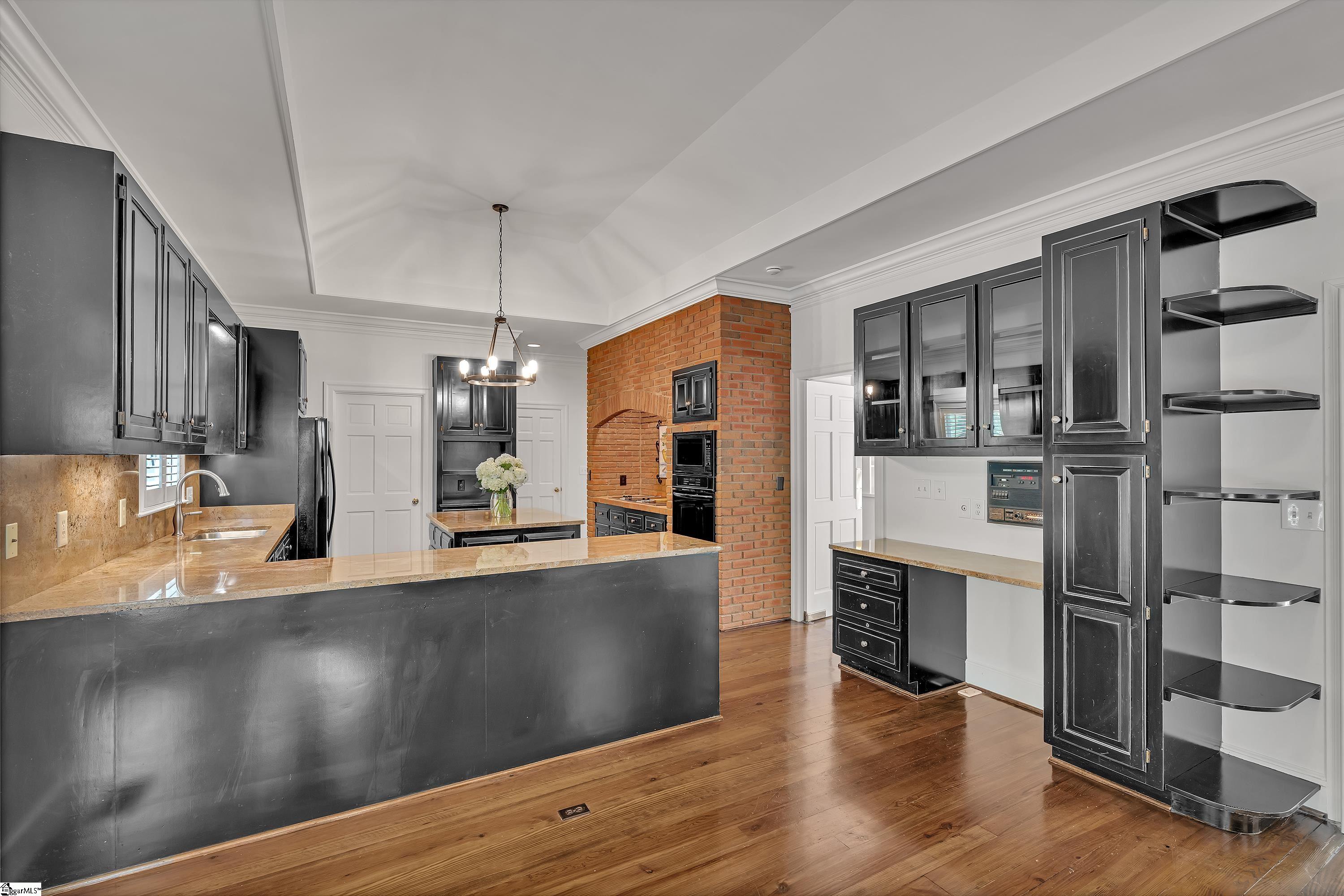 20 Hollow Hill Drive Greenville, SC 29607