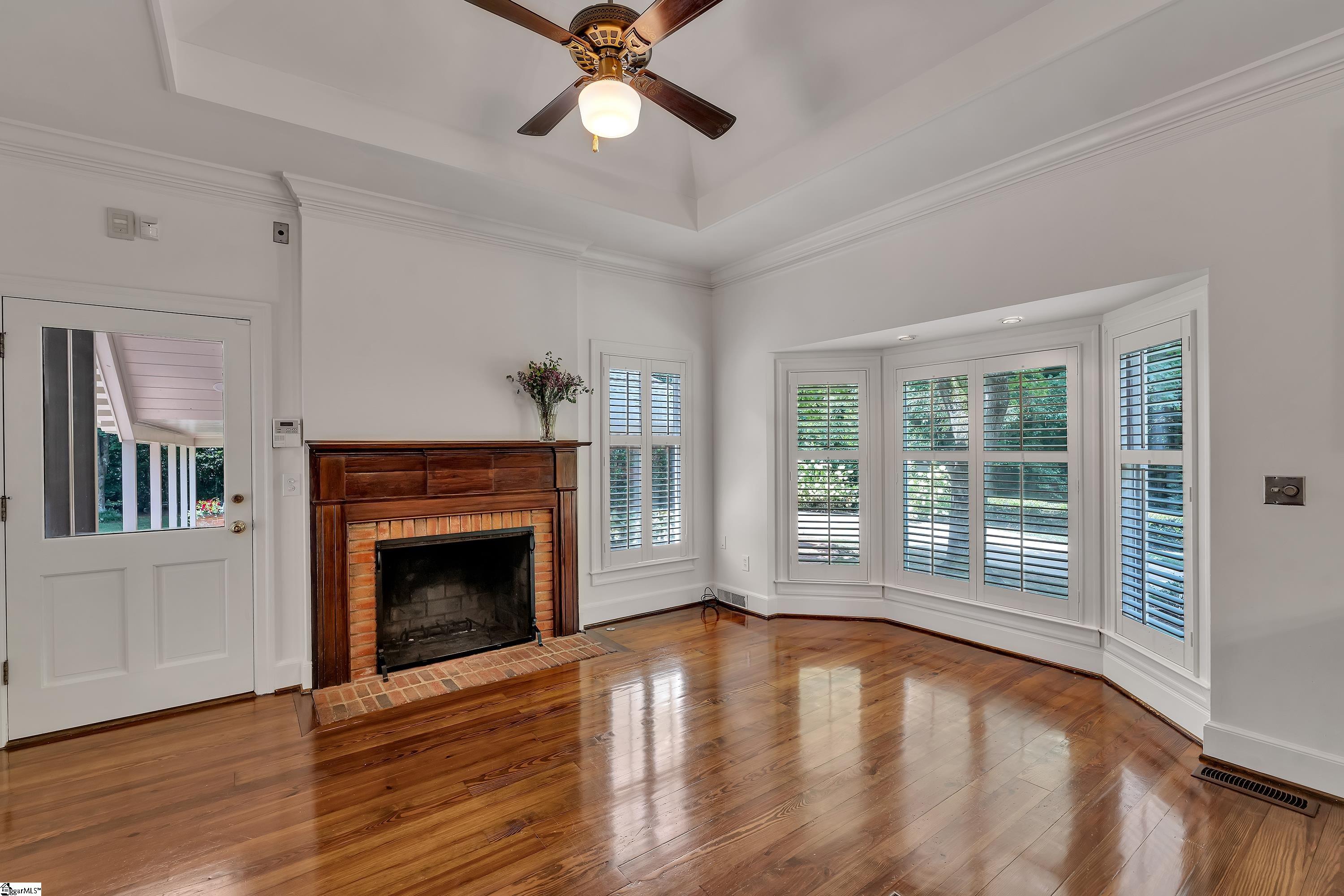 20 Hollow Hill Drive Greenville, SC 29607
