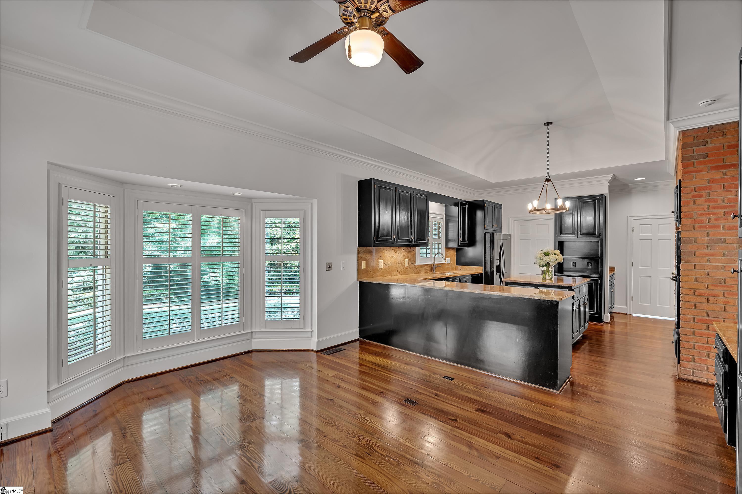 20 Hollow Hill Drive Greenville, SC 29607