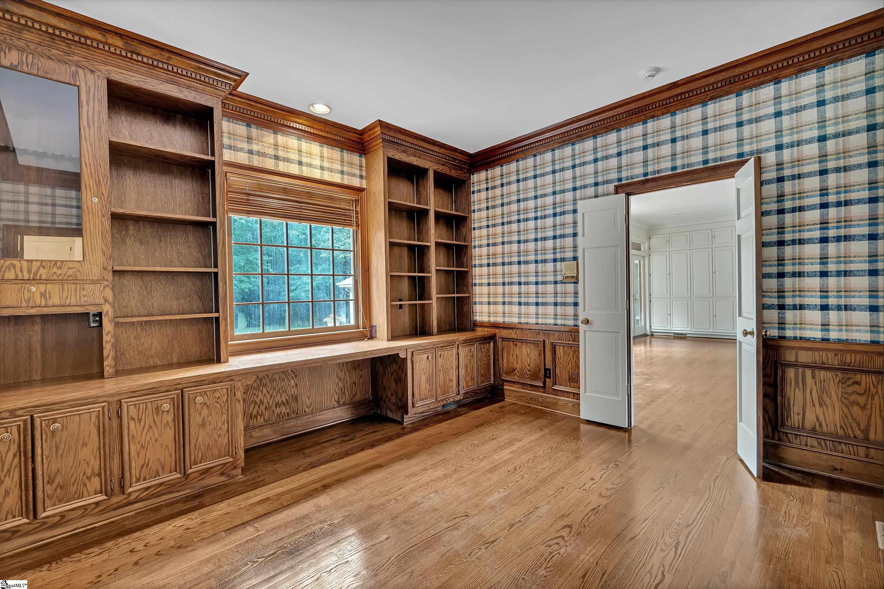 20 Hollow Hill Drive Greenville, SC 29607
