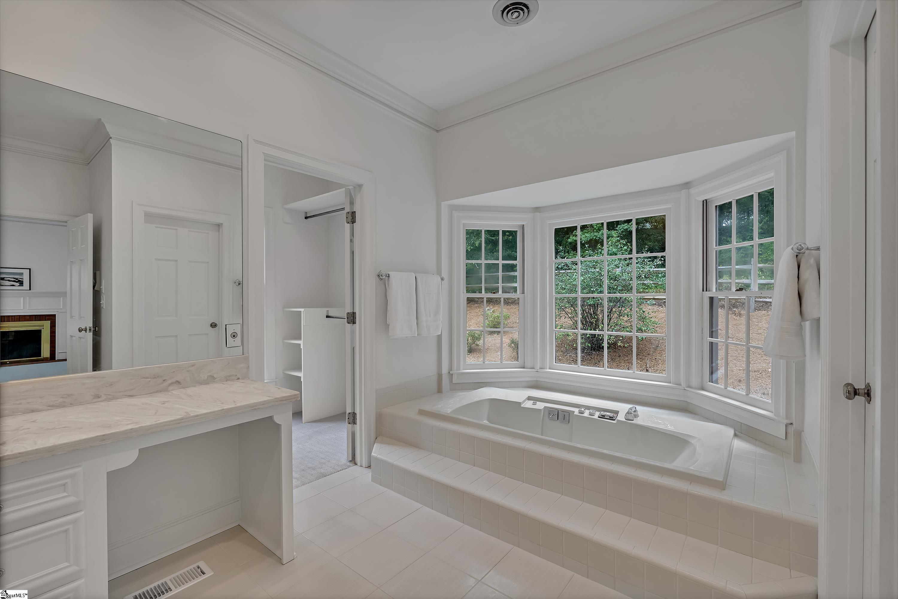 20 Hollow Hill Drive Greenville, SC 29607