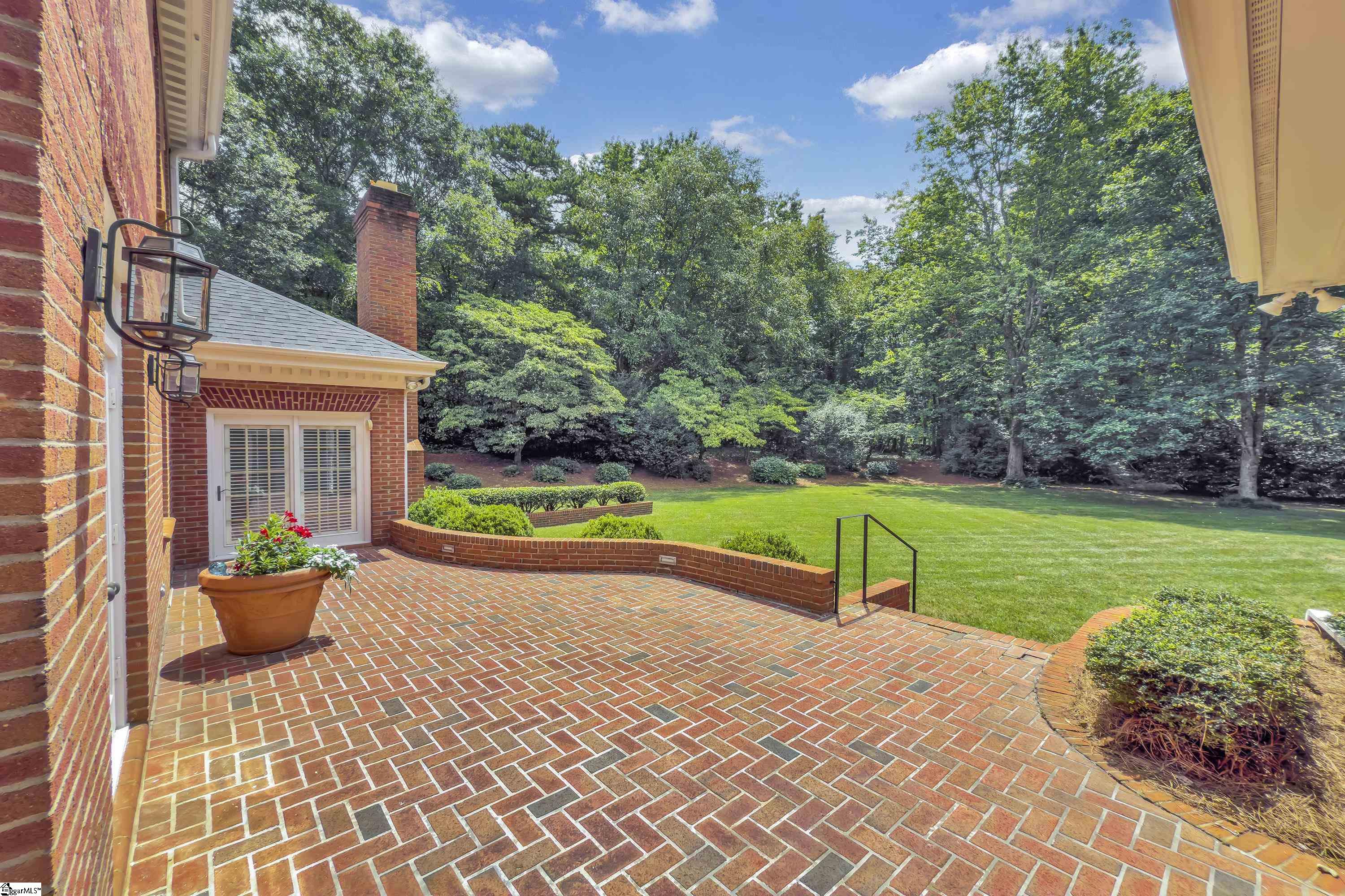20 Hollow Hill Drive Greenville, SC 29607