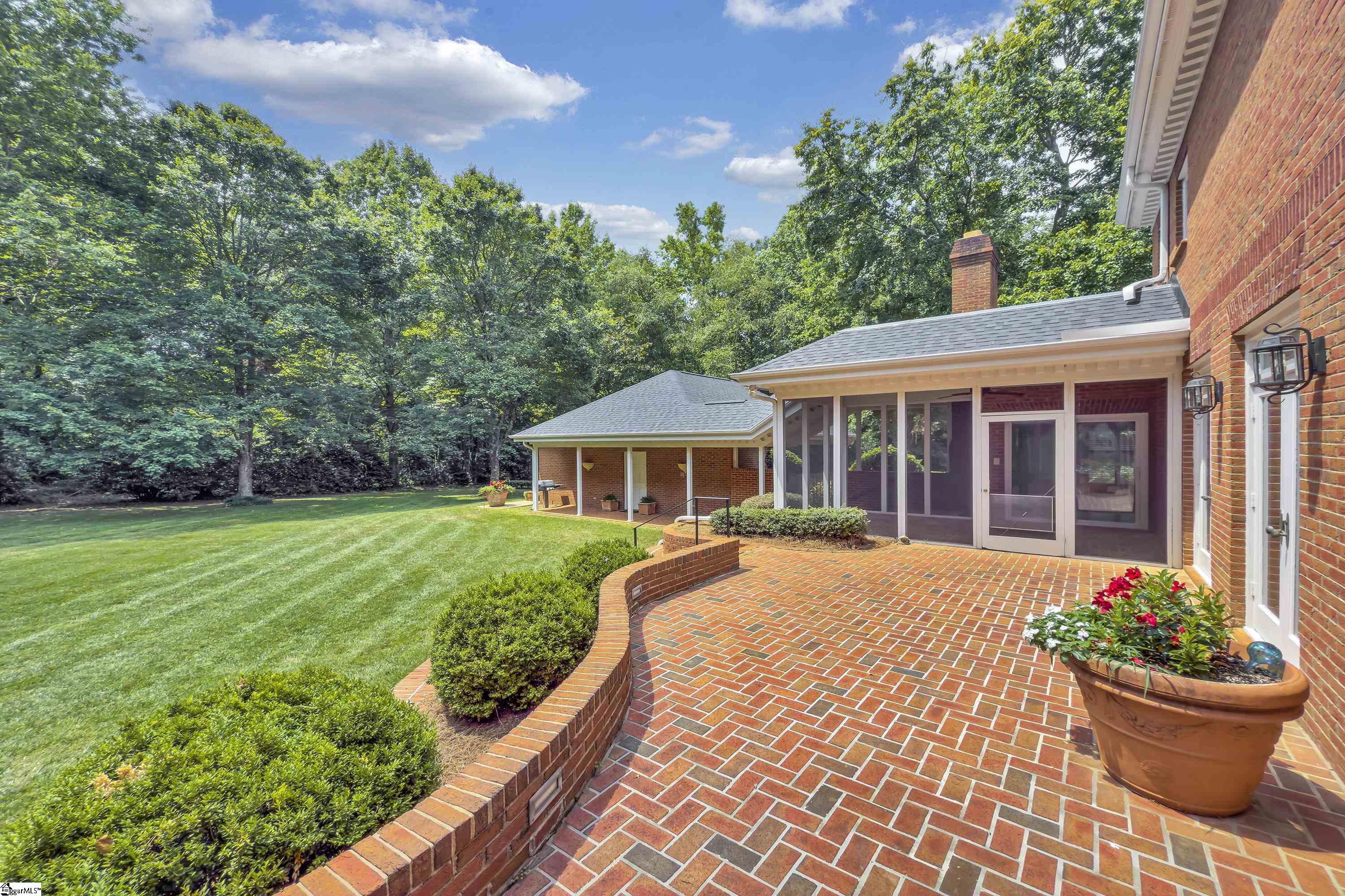 20 Hollow Hill Drive Greenville, SC 29607