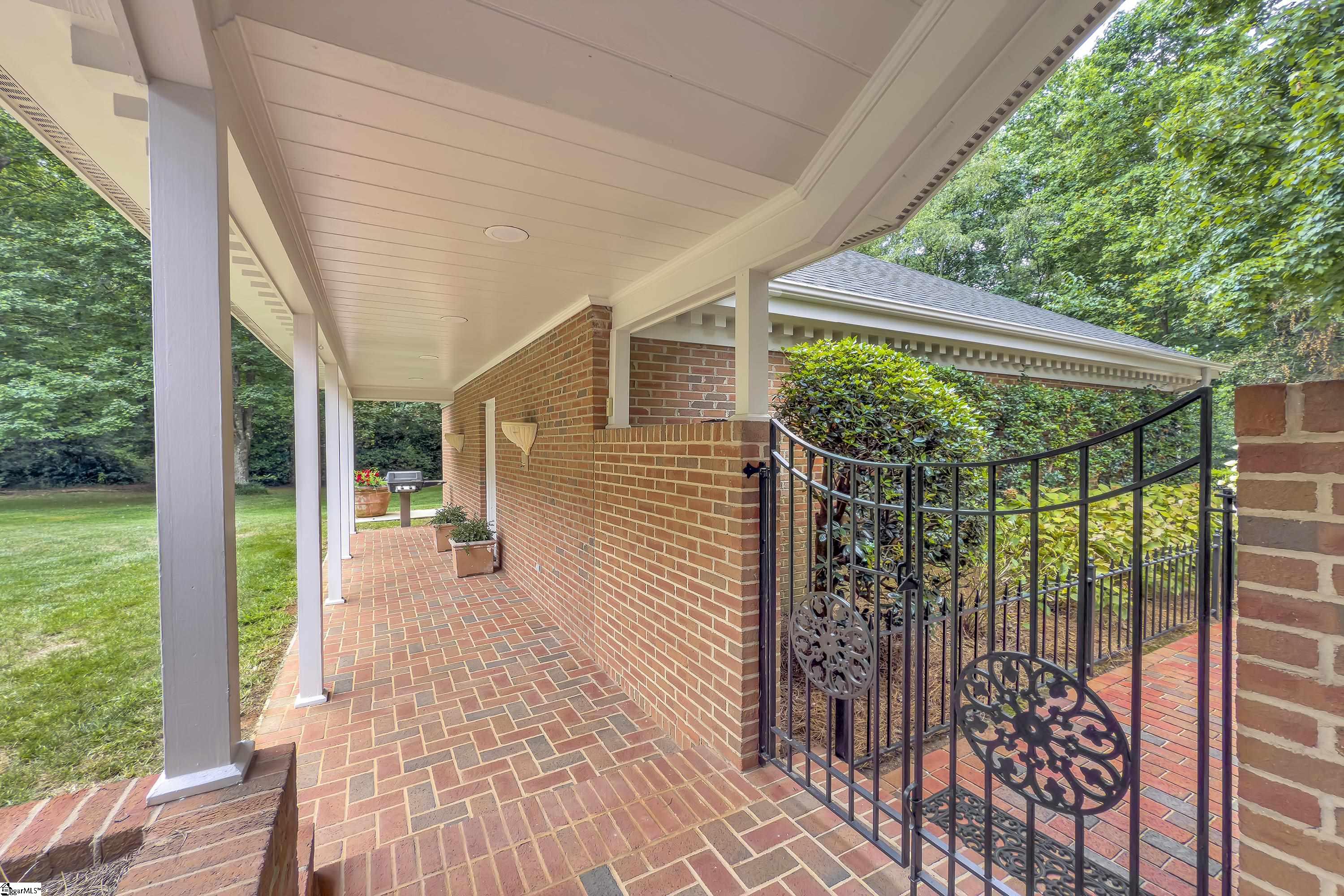 20 Hollow Hill Drive Greenville, SC 29607