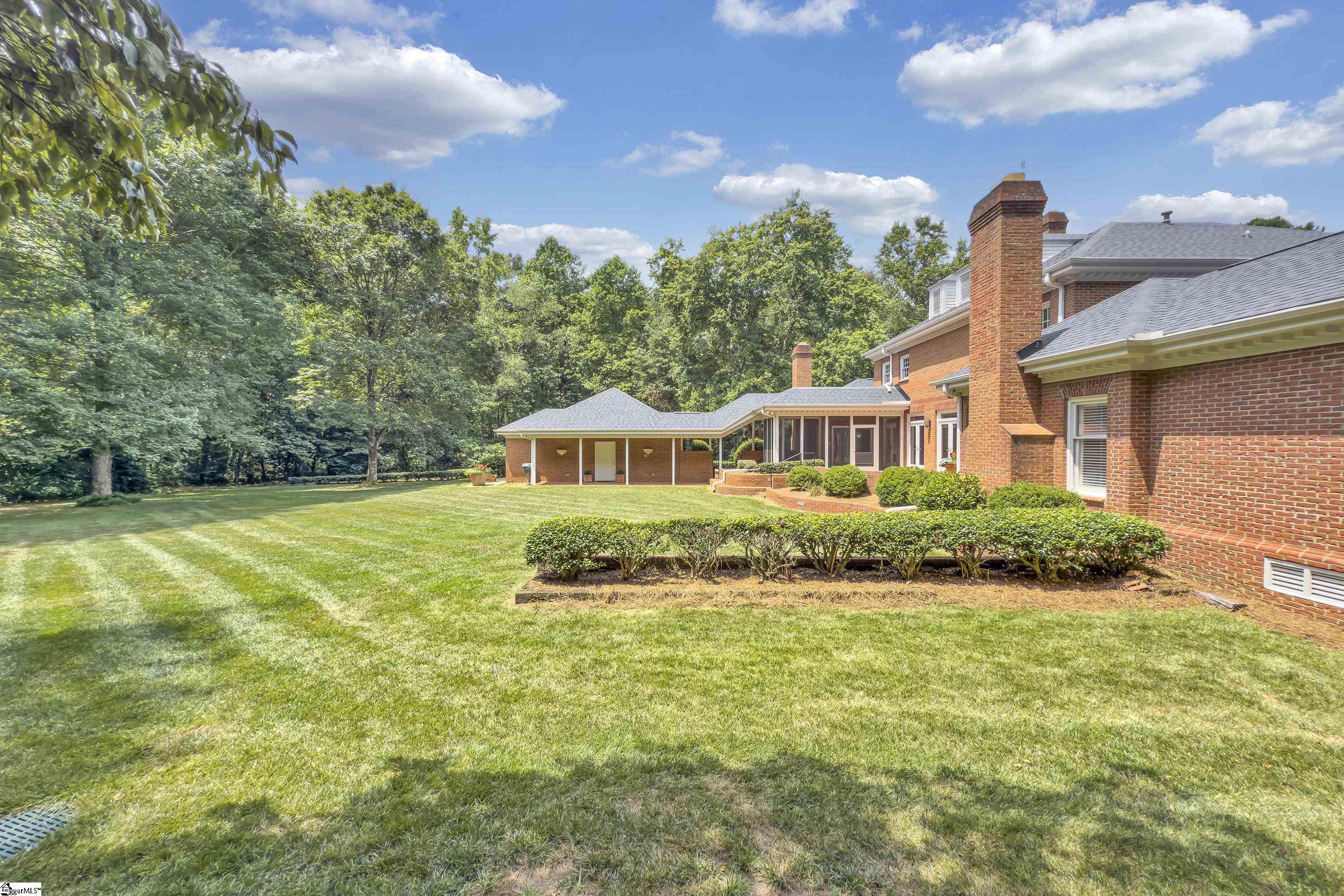 20 Hollow Hill Drive Greenville, SC 29607
