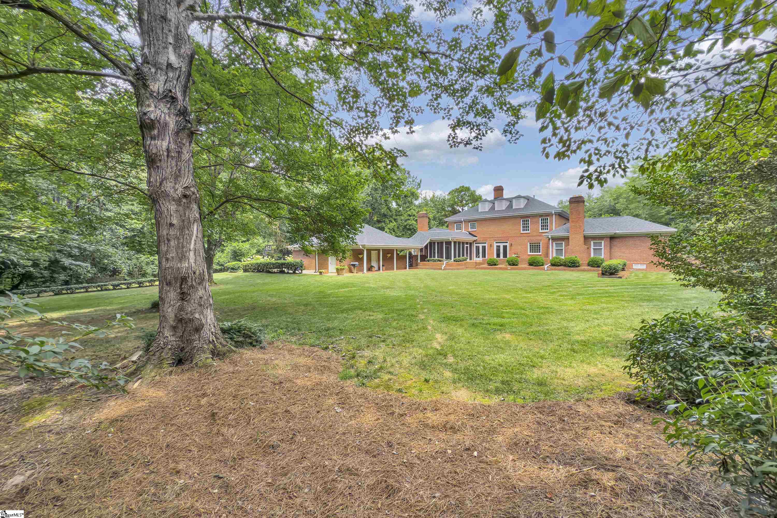 20 Hollow Hill Drive Greenville, SC 29607