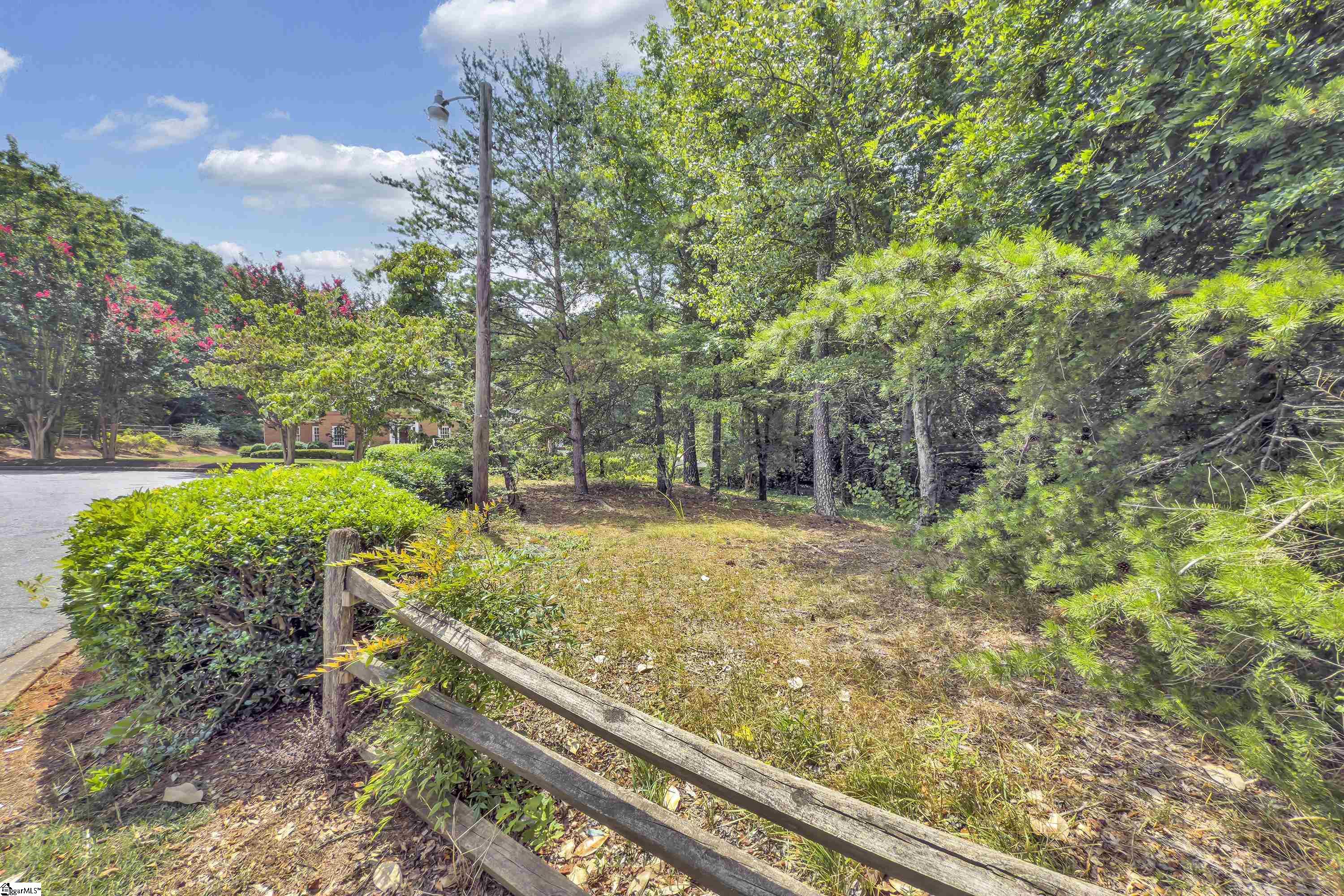 20 Hollow Hill Drive Greenville, SC 29607