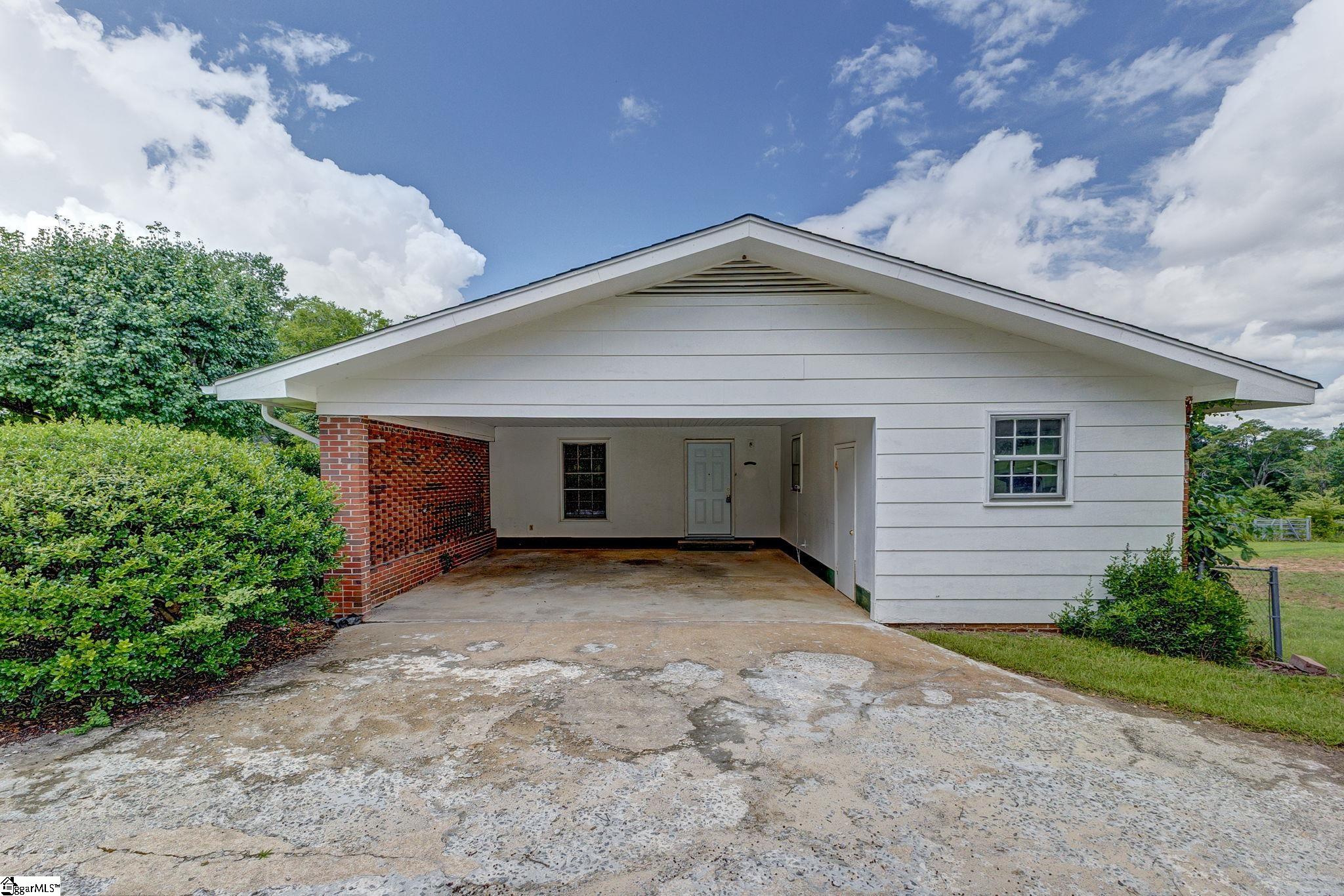 806 Chick Springs Road Taylors, SC 29687